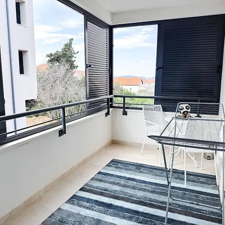 Villa Branimir 2 Bed, 1 Bath In Zadar Apartman *